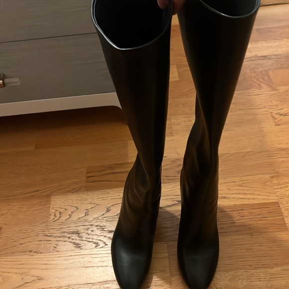 Brand new Louis Vuitton Donna high boot in size 37 - Picture 8 of 12